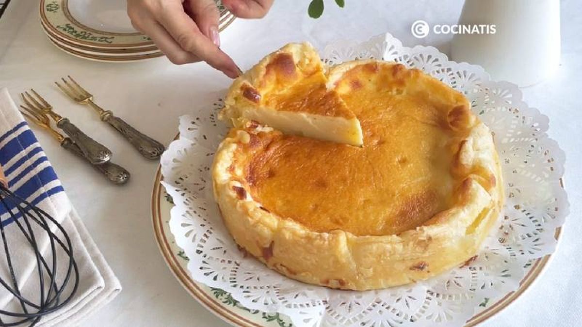 Sirve y disfruta del pastel de arroz