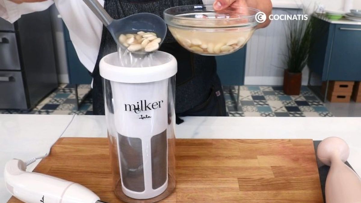 Hacemos la leche de almendras casera