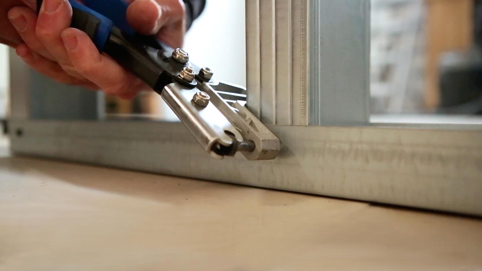 Punzonadora para perfiles metálicos