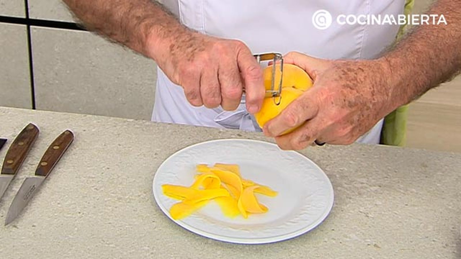 receta batido de melocoton karlos arguinano karl68030321 paso1