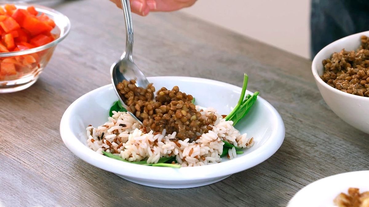Receta de ensalada templada de arroz con lentejas  paso 5