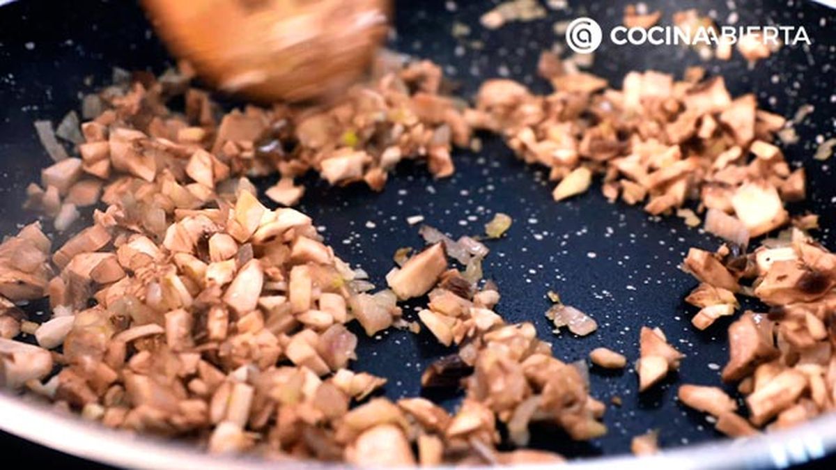 CTIS0870 receta hamburguesa de carne picada y champinones paso 1 ca