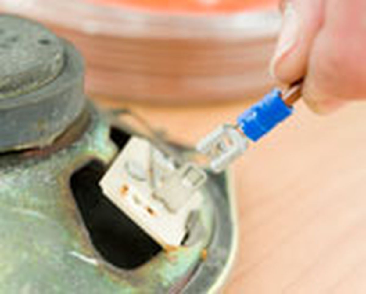 Brico 0648 1 engarzar terminales cable paso 5