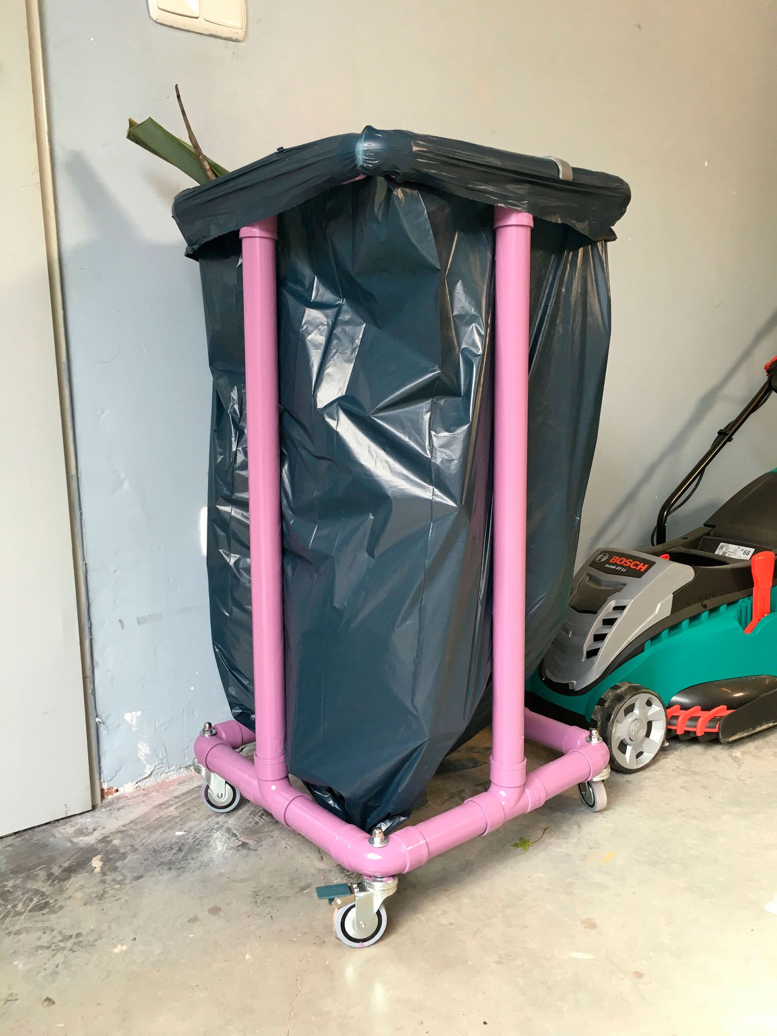 Carro de PVC para basura paso 13