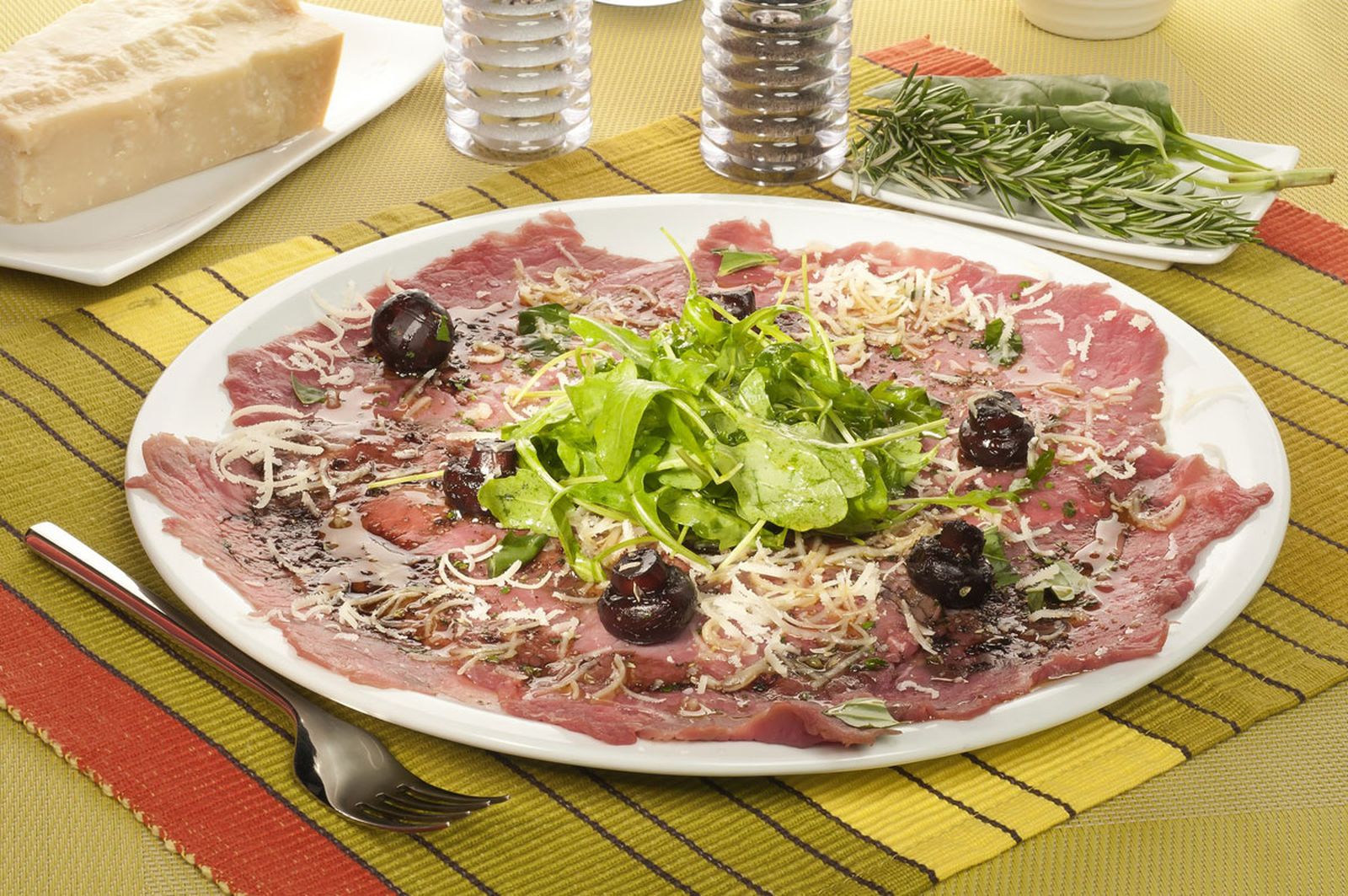 375. CARPACCIO DE TERNERA CON REDUCCION DE CHAMPIÑONES xl