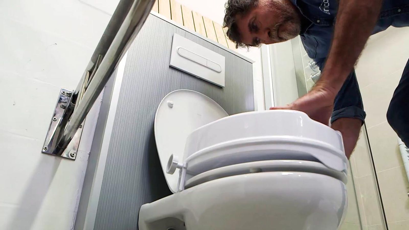 Como colocar accesorios de seguridad en el bano paso 8