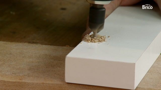 Cómo hacer un escritorio abatible paso 5