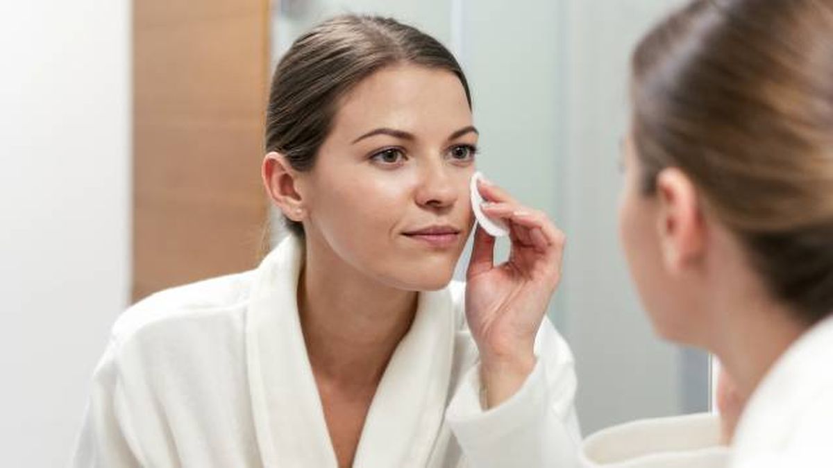 limpieza facial desmaquillar acaros de la cara