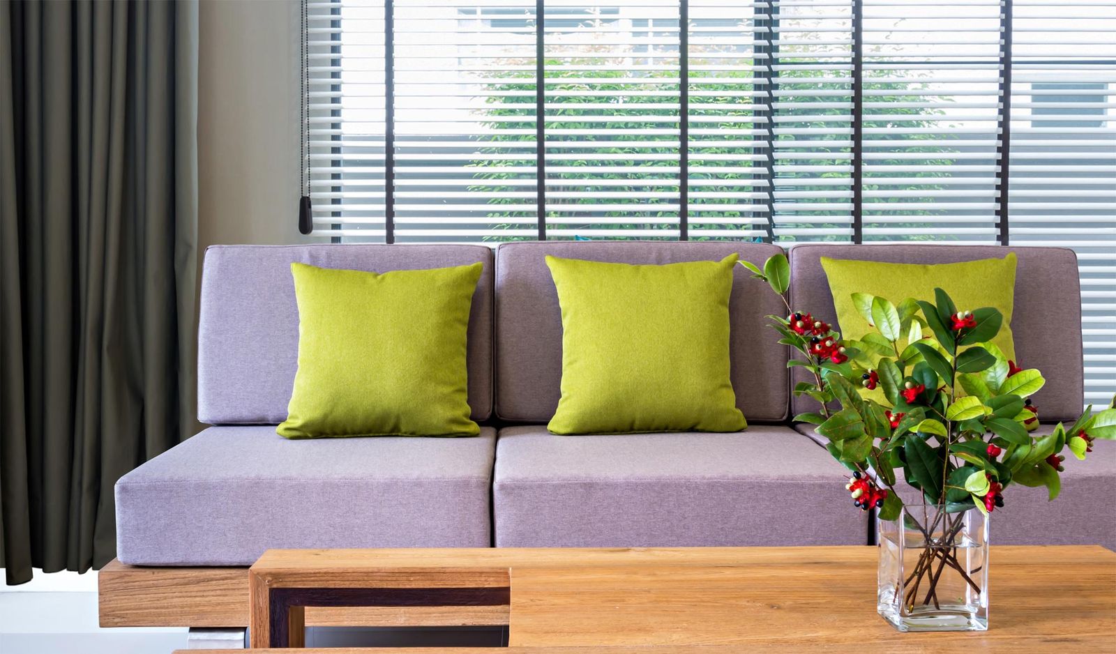 Estores, persianas y paneles para la decoración de ventanas