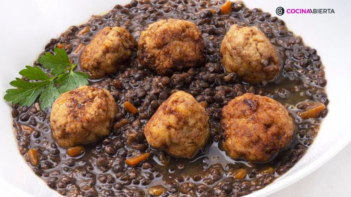 Albóndigas de cordero al curry con lentejas