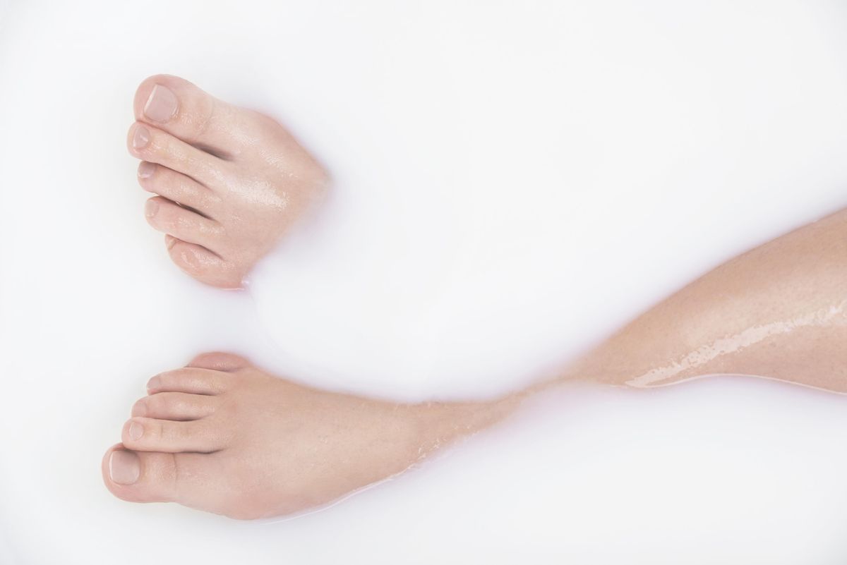 remedios pedicura bano leche