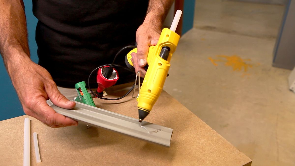 Pistola de cola caliente paso 3