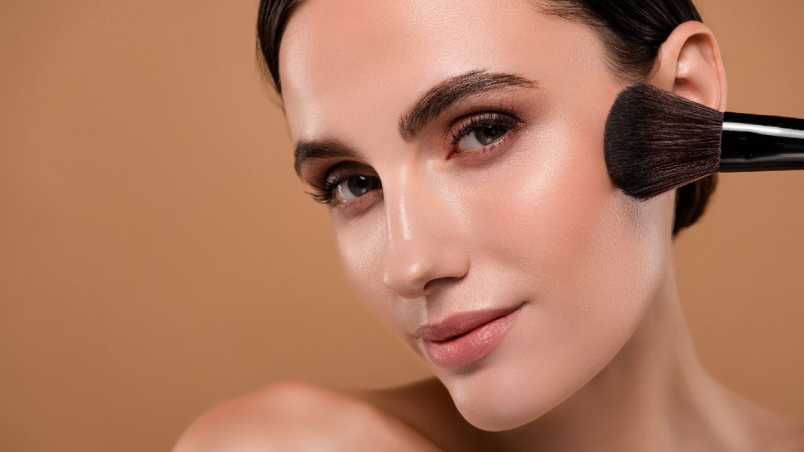 Aplica el colorete según la forma de tu rostro