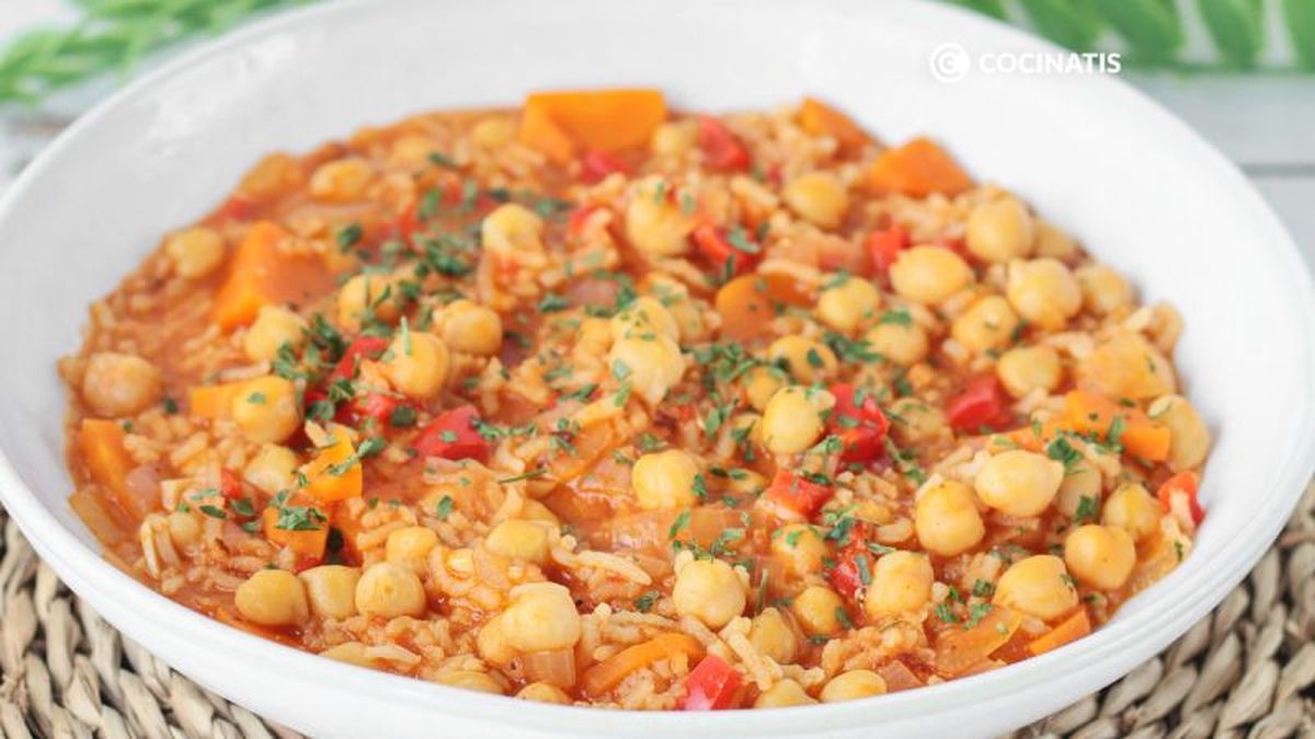 Garbanzos con arroz listos para comer