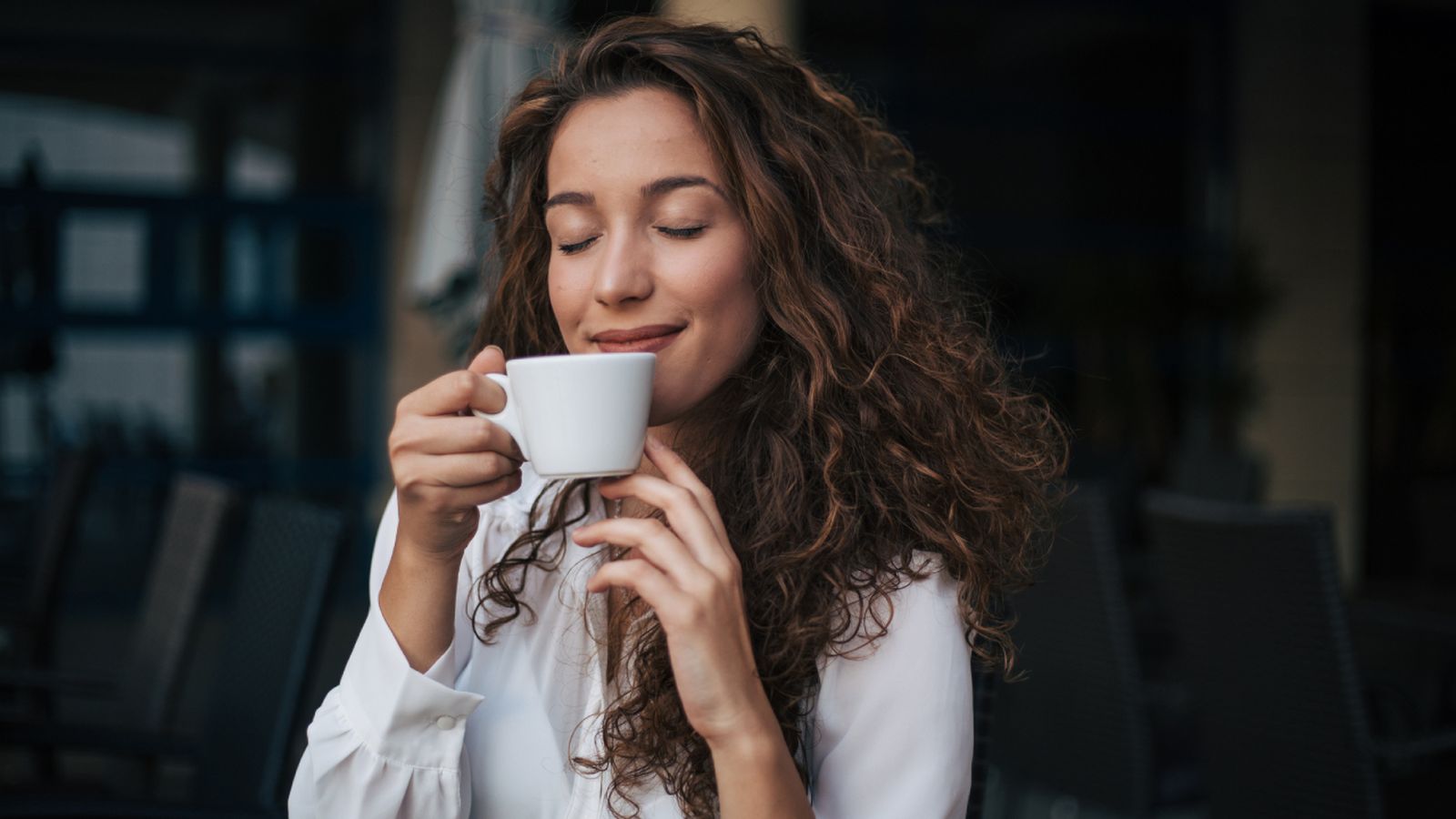 Resuelve las dudas sobre si es bueno o malo tomar café en ayunas