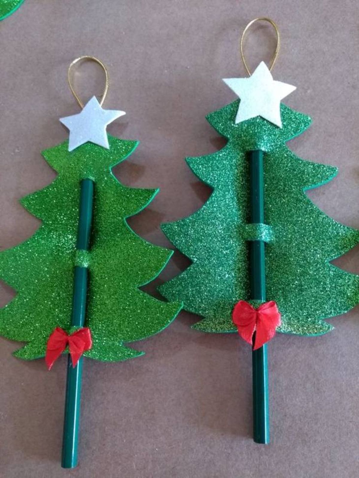 adornos arbol navidad lapices goma eva pinterest
