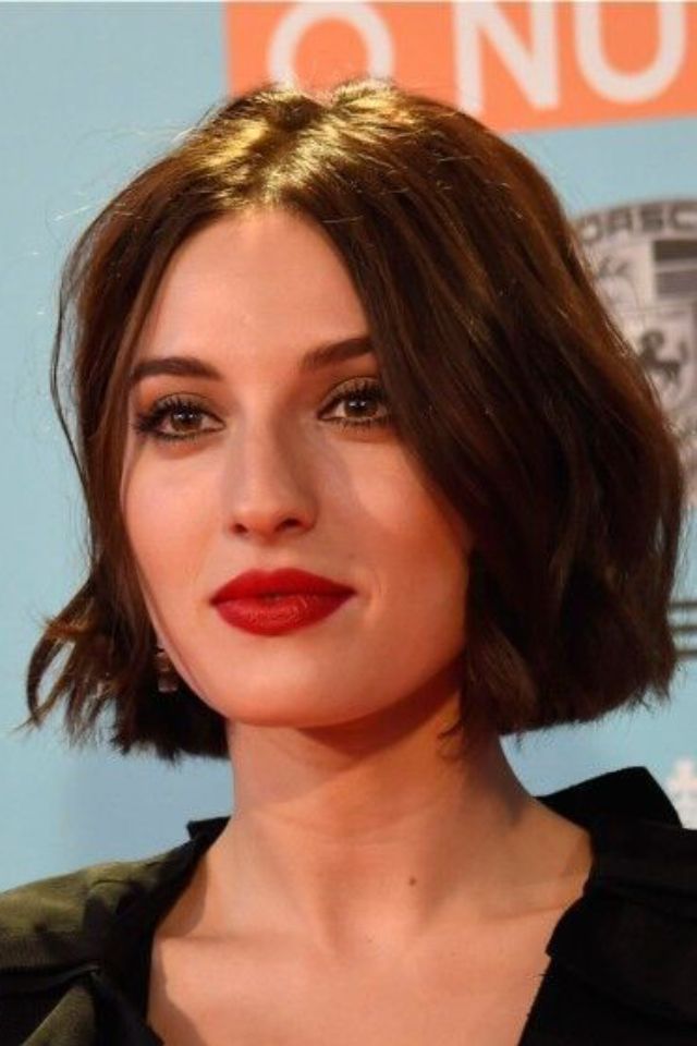 cropped hair labios