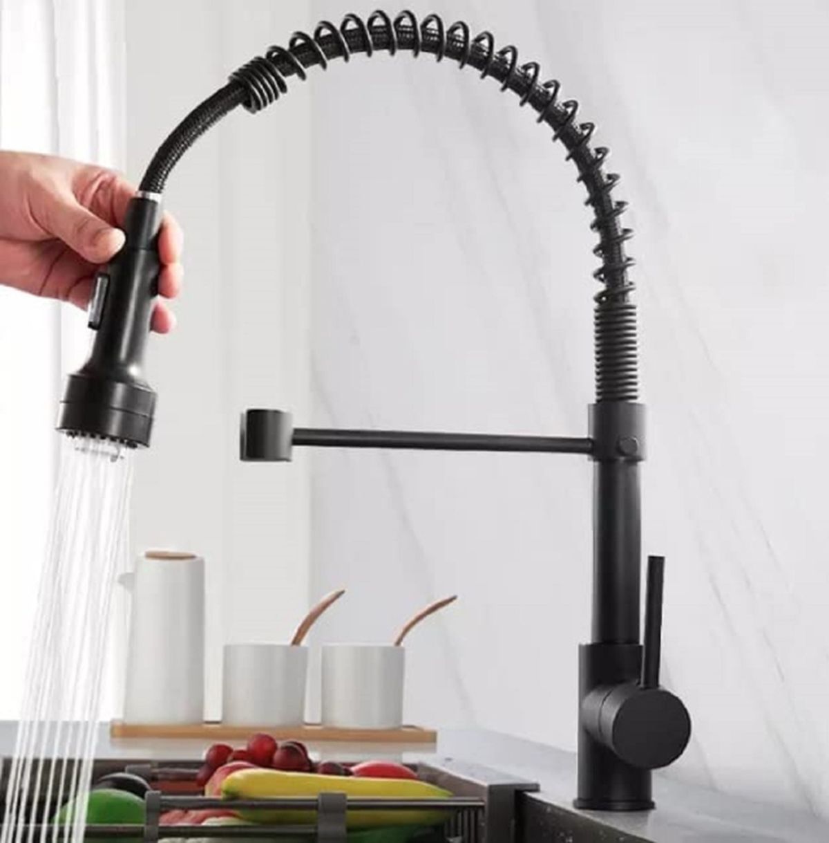 Grifería negra nueva tendencia para renovar la cocina 5