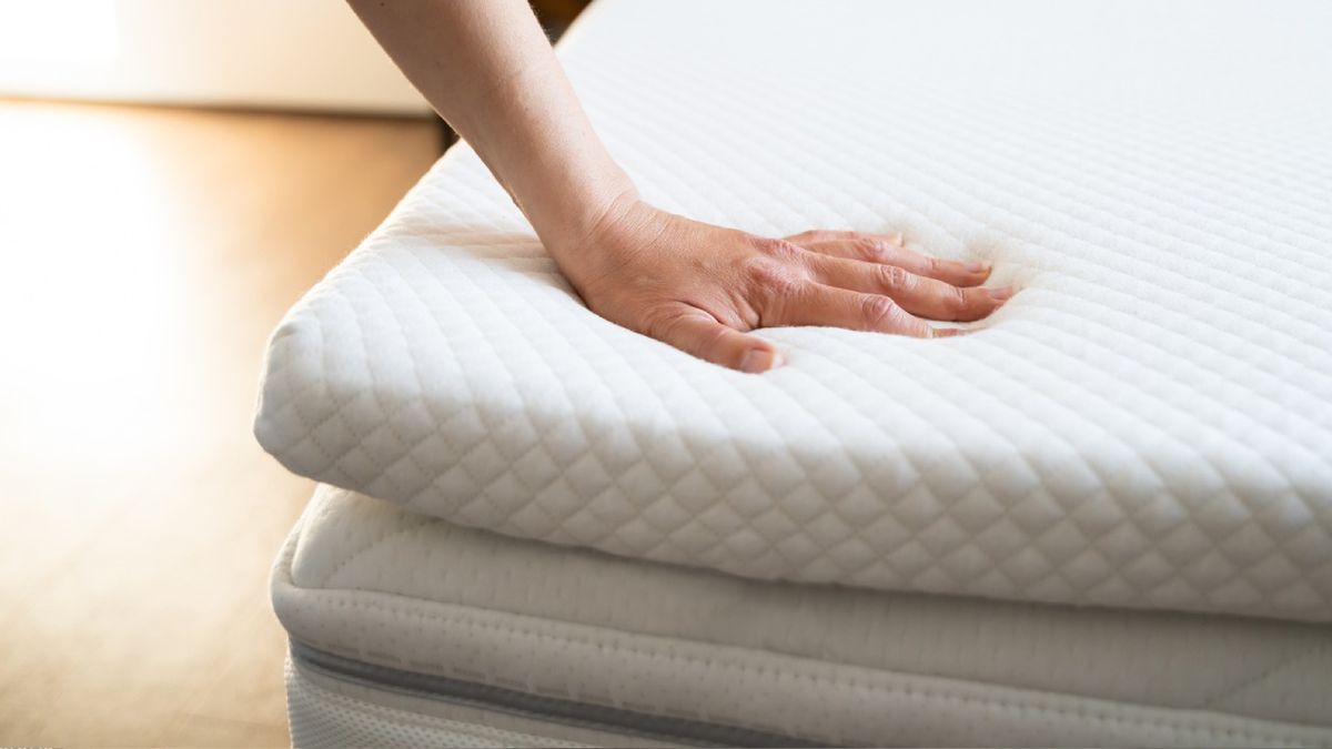 Un topper o sobrecolchón aporta una capa extra de comodidad al dormir