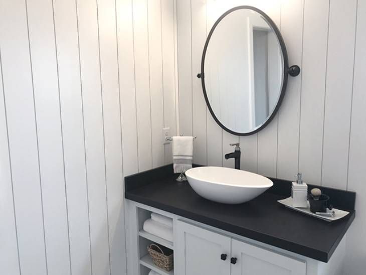 decorar banos modernos baldosa espejo negro