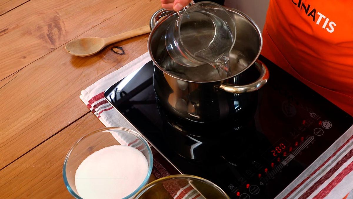 Como hacer piña en almíbar   paso 2