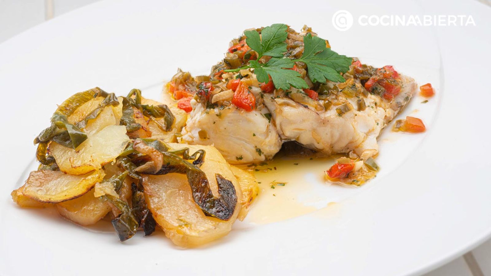 cogote de merluza al horno con patatas y vinagre caliente receta joseba arginano karl67370321