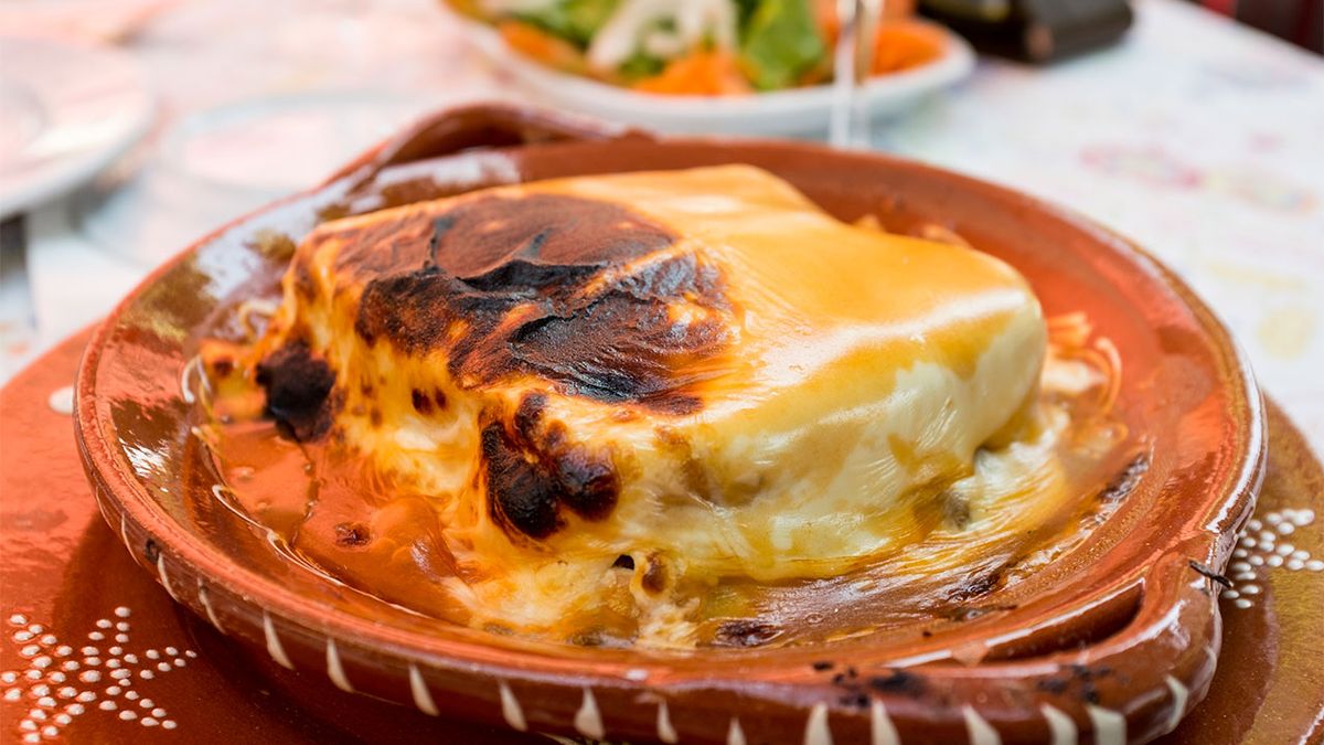 La francesinha es el sándwich más famoso de la cocina portuguesa
