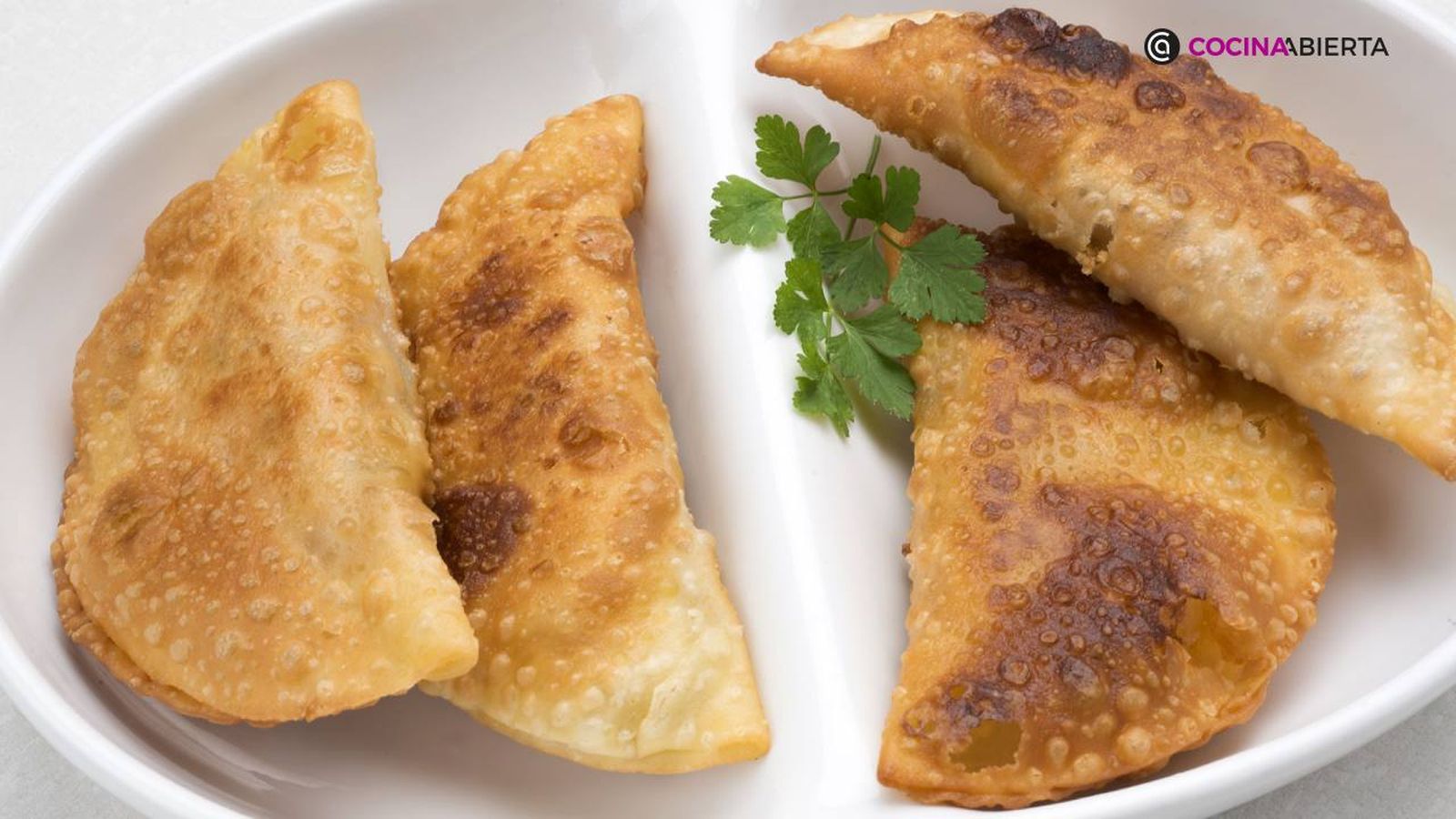 Karlos Arguiñano te enseña a elaborar unas clásicas empanadillas de atún y huevo