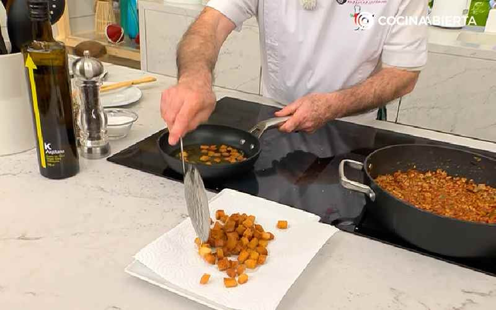 Retira el pan frito