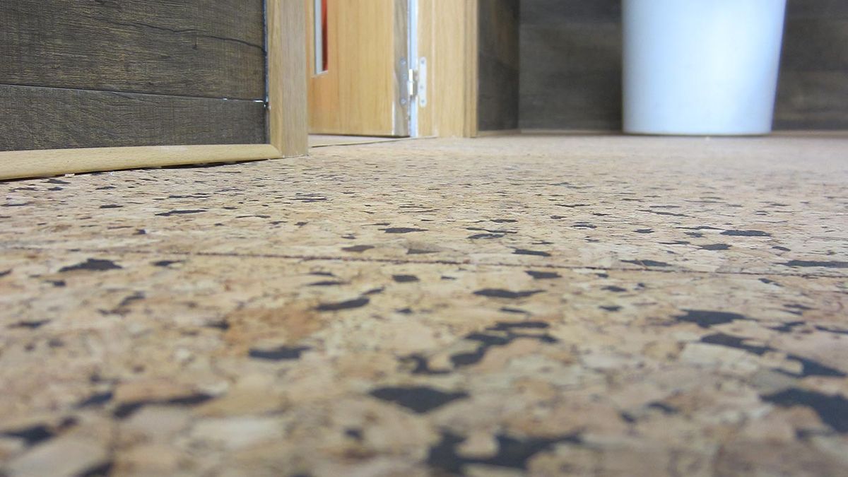 Pavimento de corcho paso 10