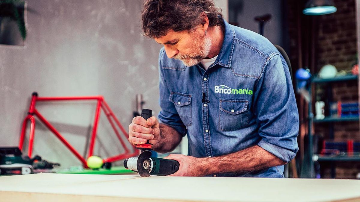 Cómo hacer una mesa escritorio de madera paso 4