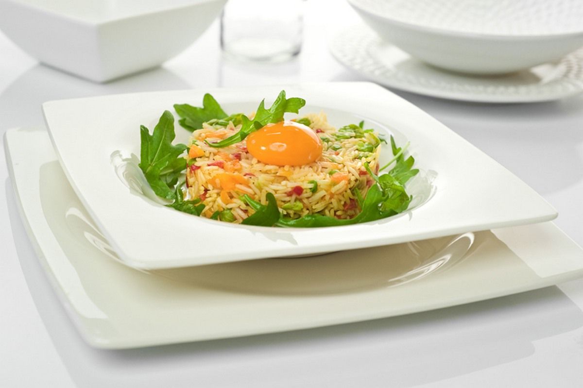 Arroz frito con yema