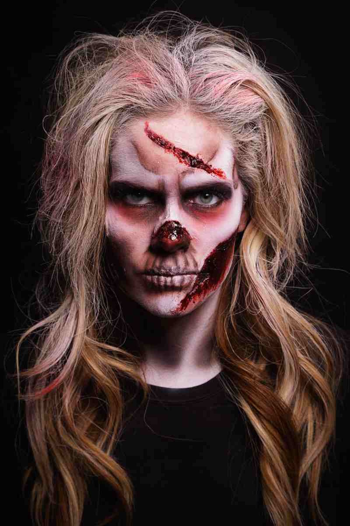 El látex líquido puede ayudarte a conseguir acabados muy realistas en tu maquillaje de Halloween