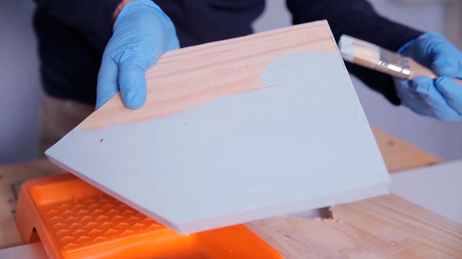 Cómo hacer un cuelga llaves con forma de casa paso 5