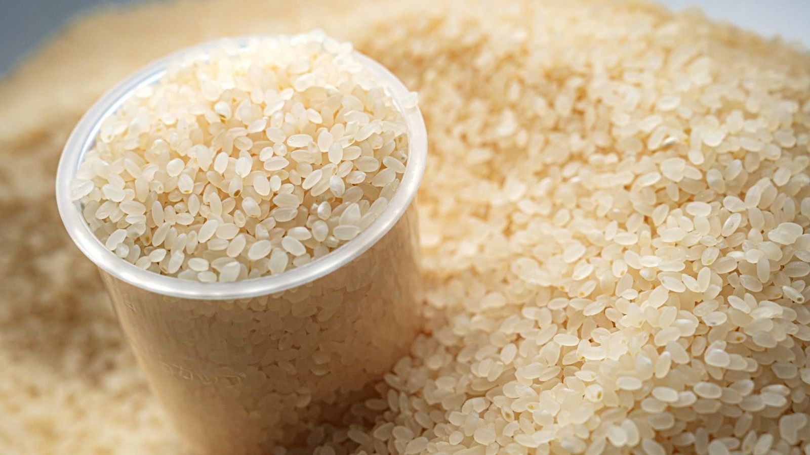 cuantos gramos de arroz por persona