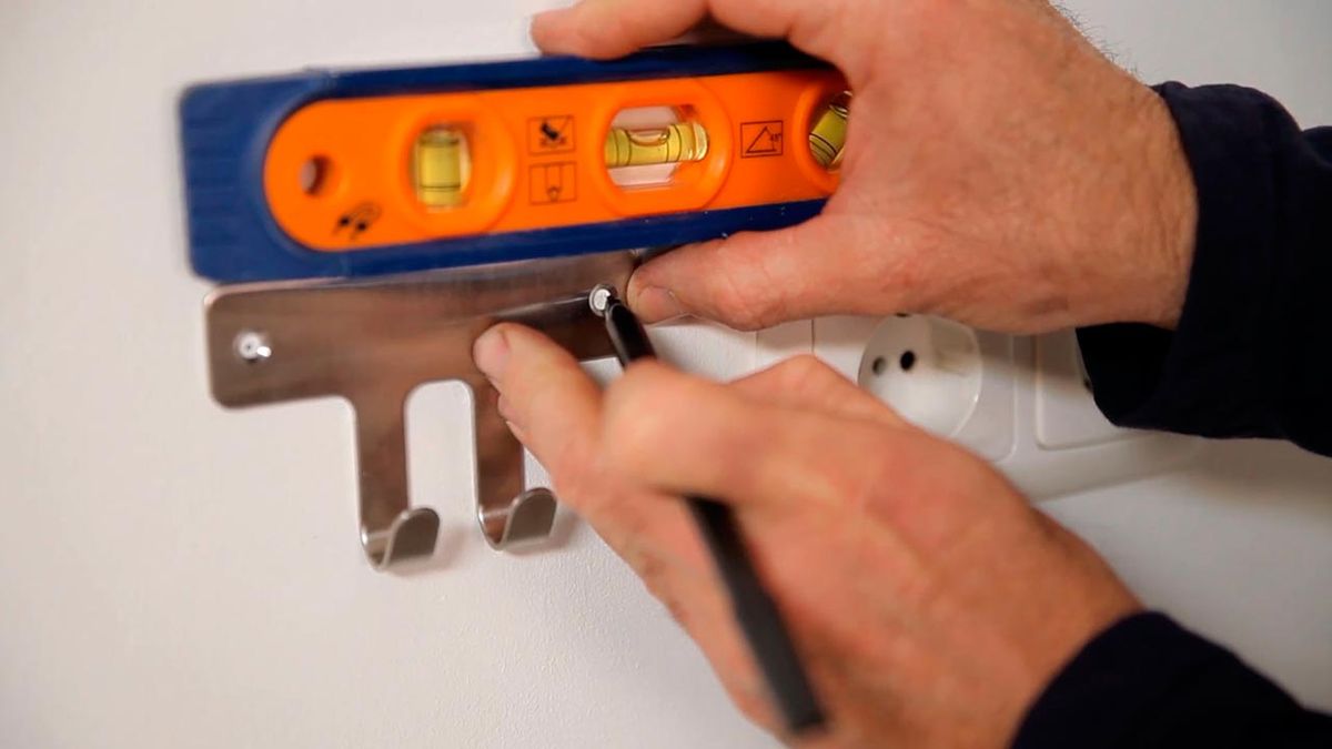 Diferentes tipos de soportes para cargar el móvil paso 1