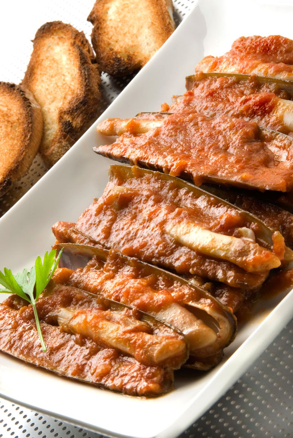 Navajas con salsa de tomate