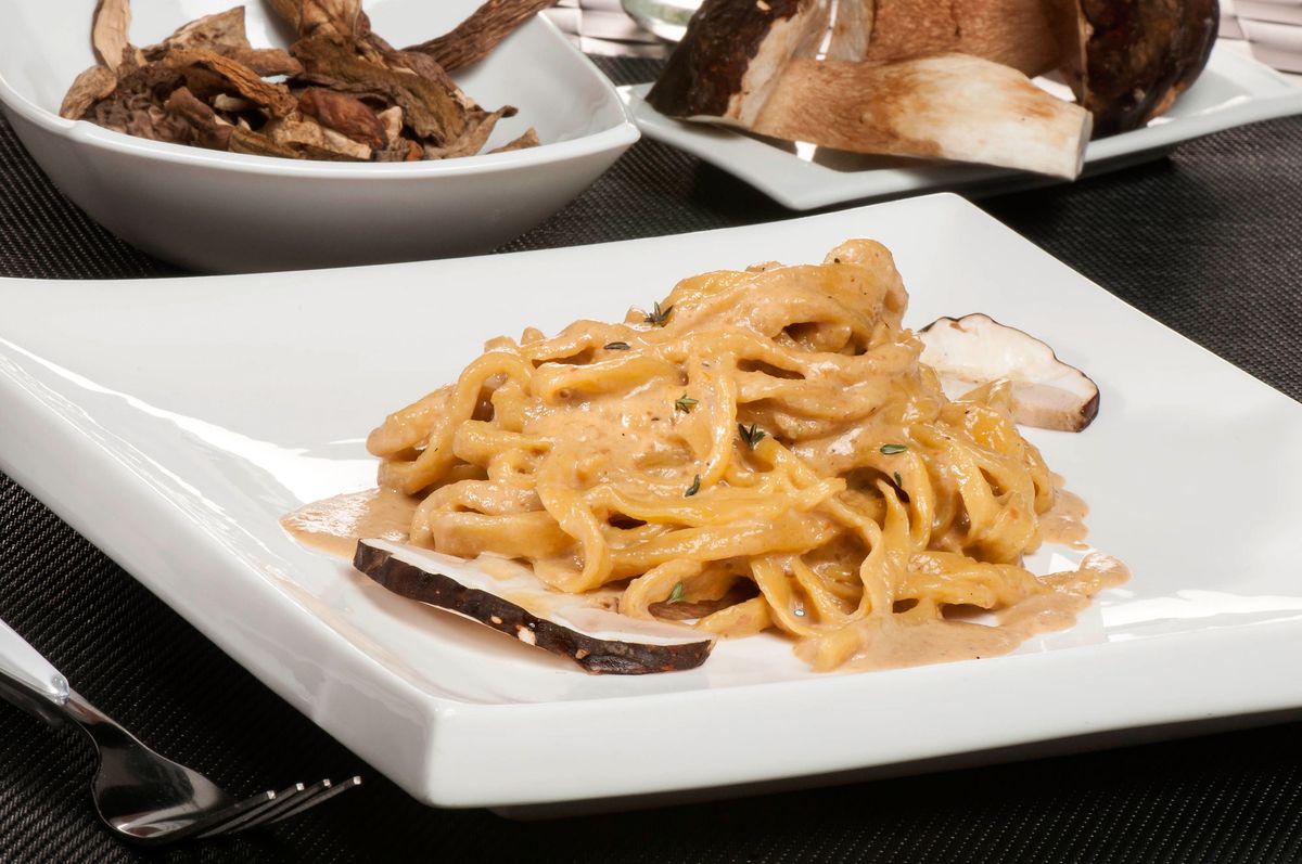 1738 Pasta fresca con hongos (922) xl