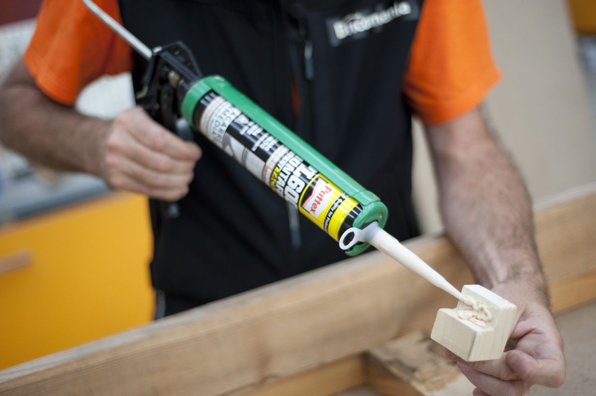 Bricomania 667 Restaurar mesa de trabajo p14