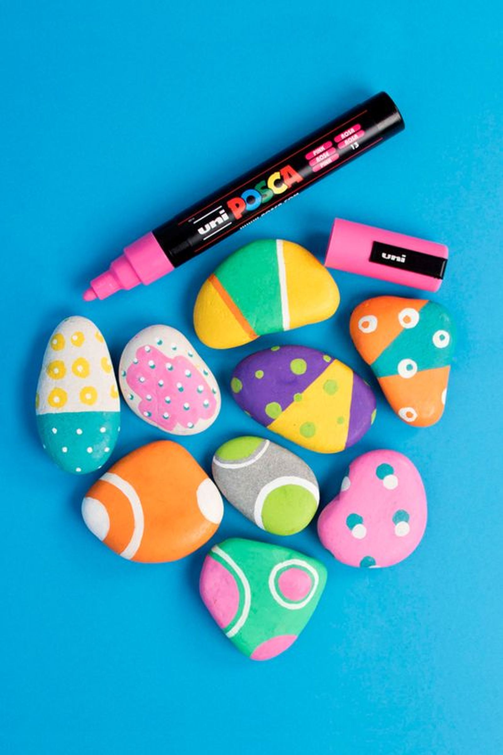 adornos con piedras posca
