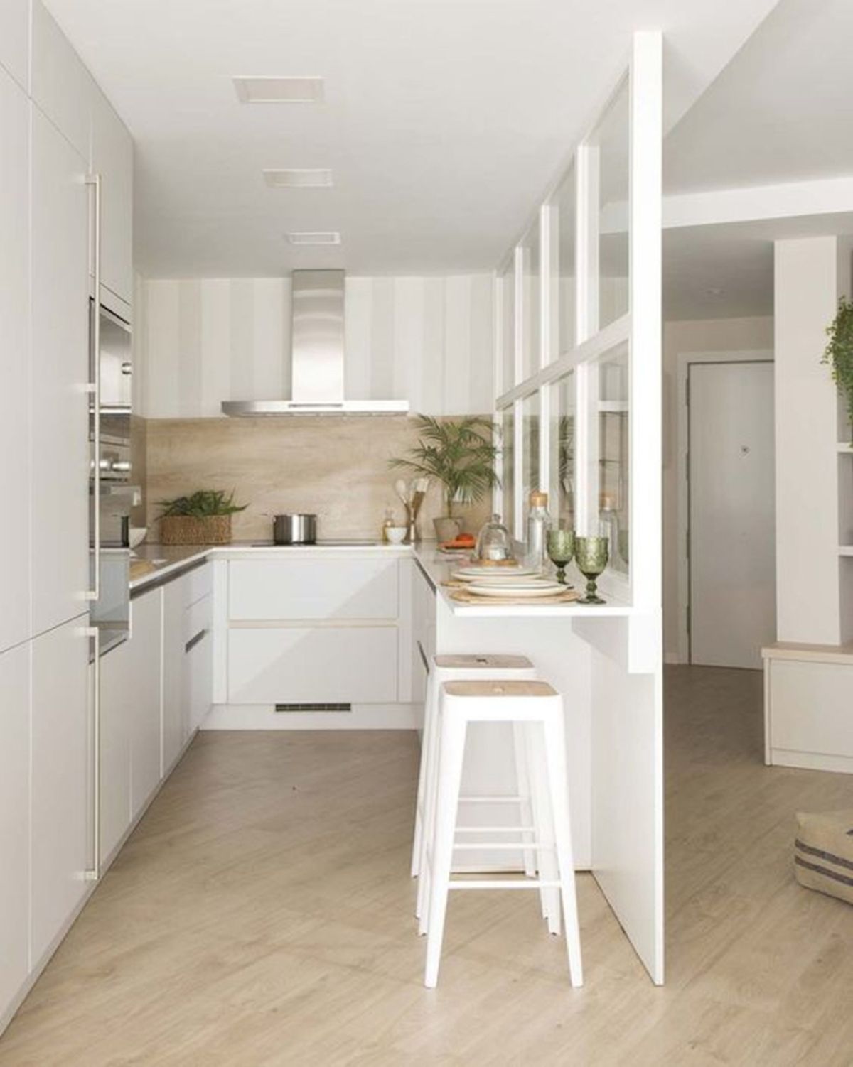 Cocinas pequeñas abiertas al salón espacios luminosos, versátiles y multifuncionales 6