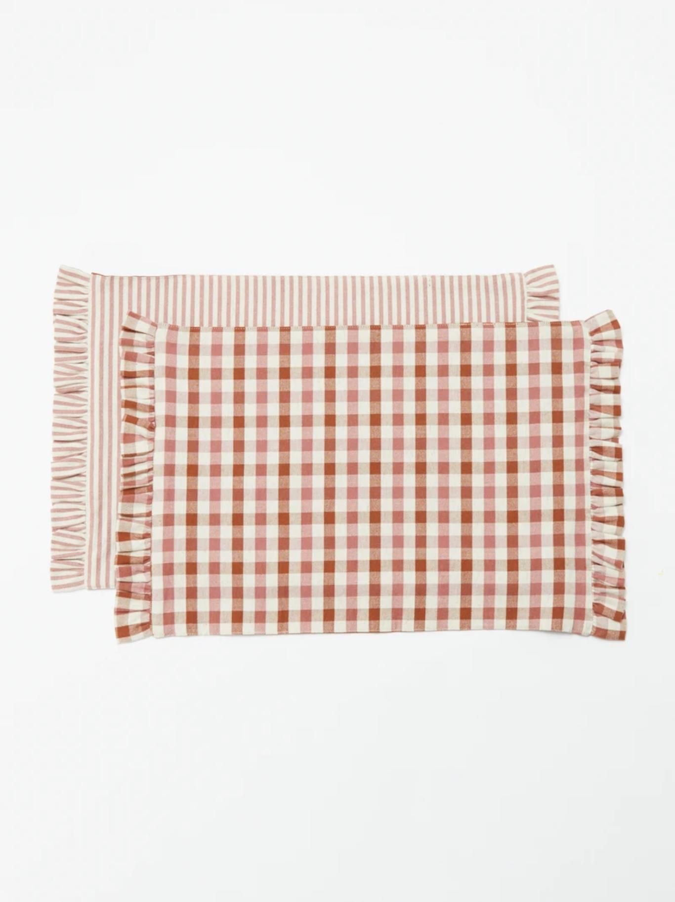 Mantel individual con volantes rosa: