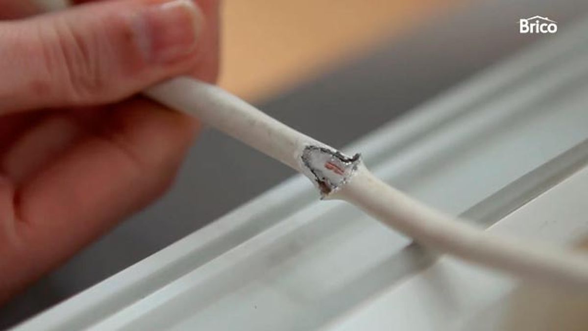 Cable de antena plano paso 9