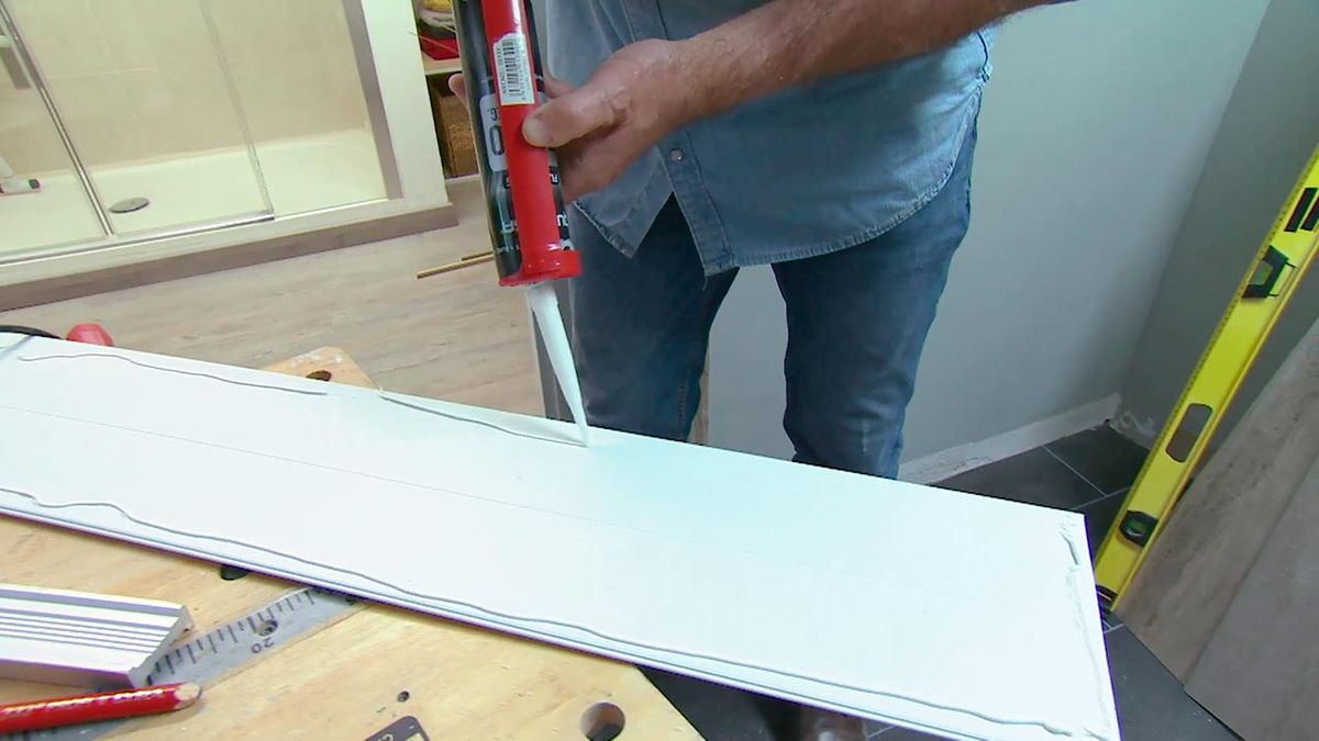 Como colocar un friso de vinilo paso 5