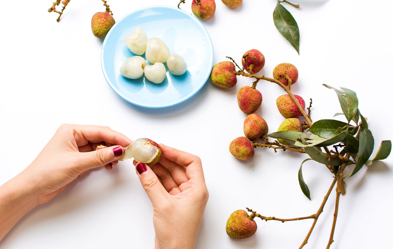 como pelar litchis