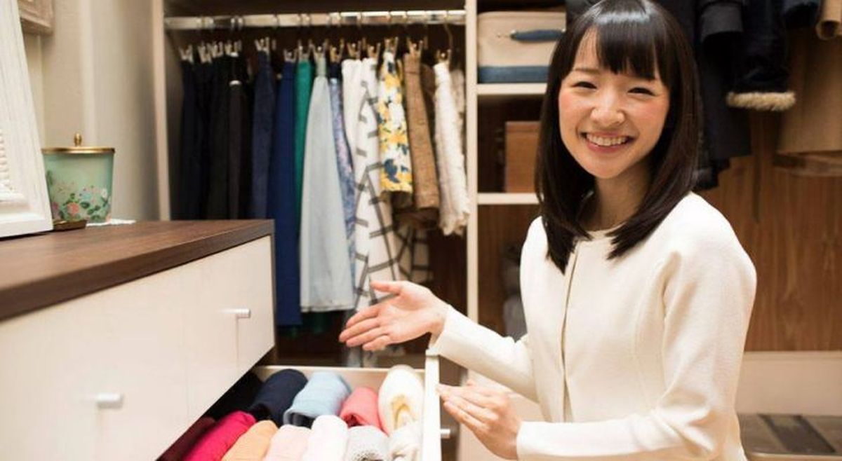 Marie Kondo en 'Tidying Up with Marie Kondo' de Netflix