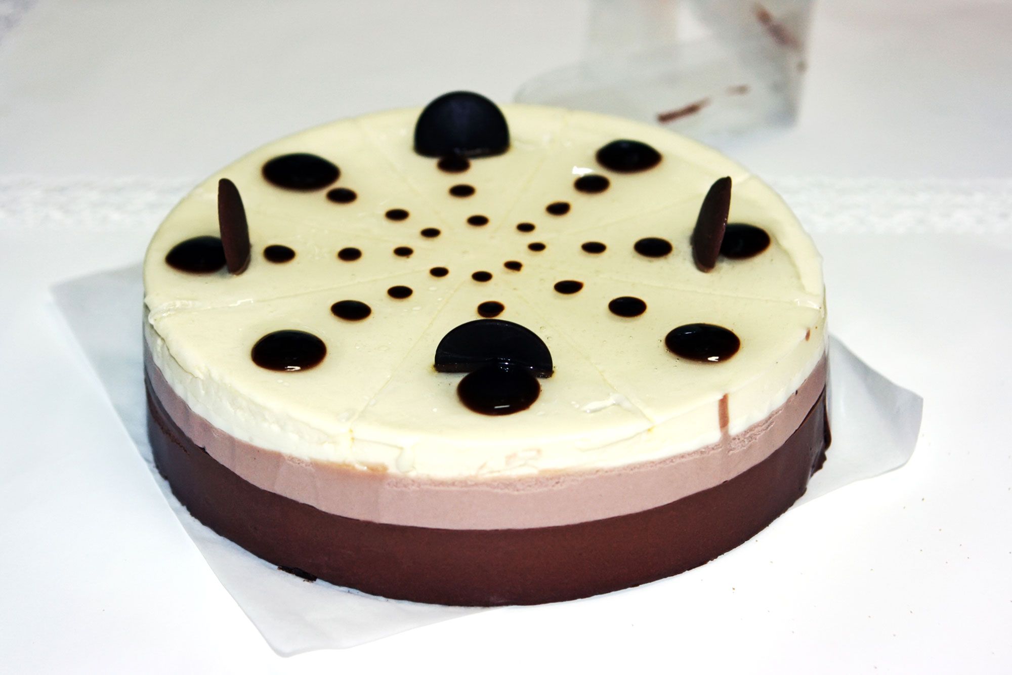 Tarta tres chocolates