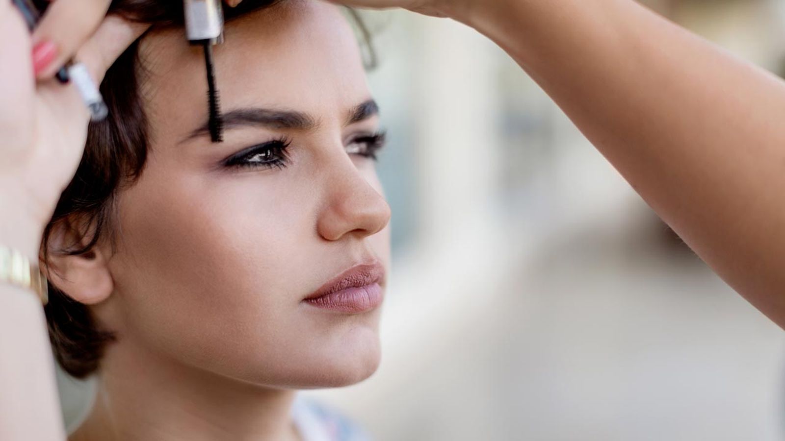 errores que hacen que tus cejas no se vean perfectas y como evitarlas