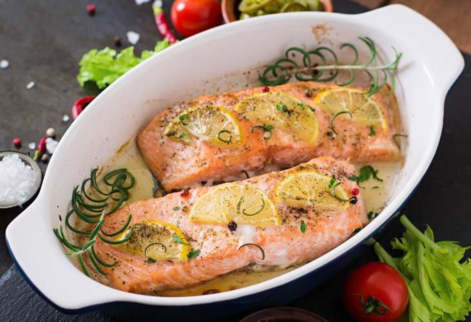 salmon al horno con hierbas