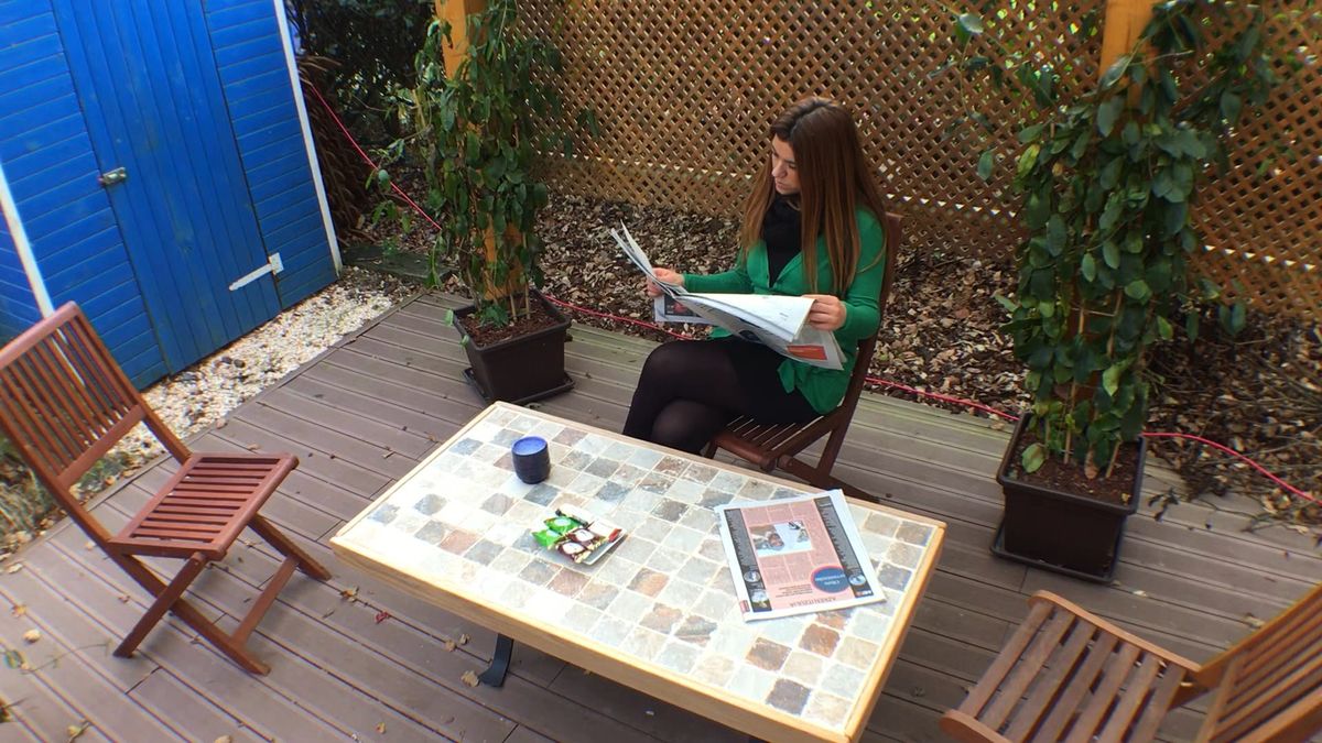 Mesa con revestimiento porcelánico paso 14